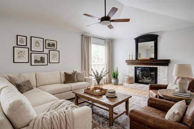 Photo - 18506 Glen Briar Ln