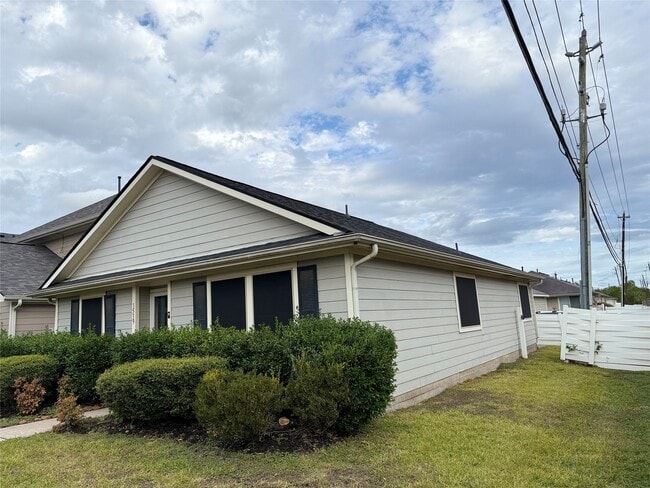 Photo - 1539 Nichole Woods Dr