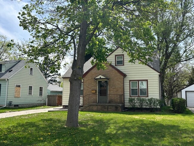 Building Photo - 1409 Arapahoe St