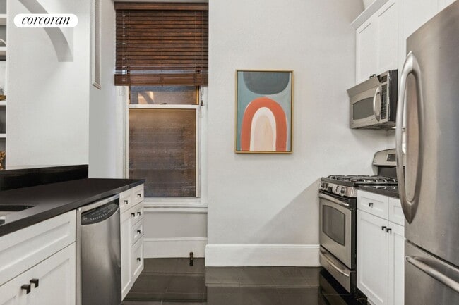 Photo - 301 W 108th St