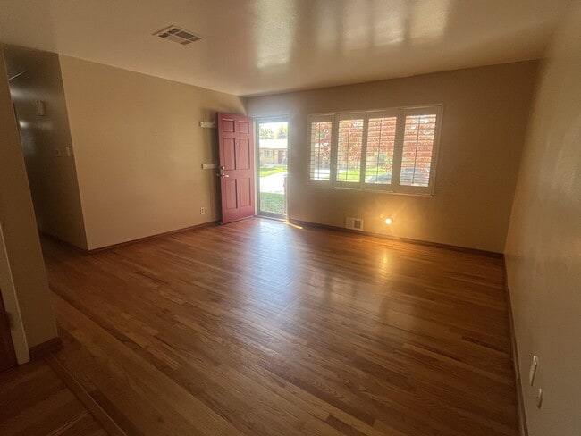 Photo - 6448 Iris Way House