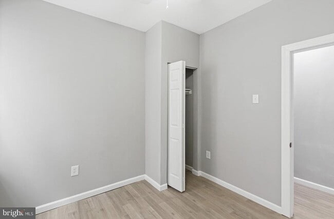 Photo - 6011 Catharine St