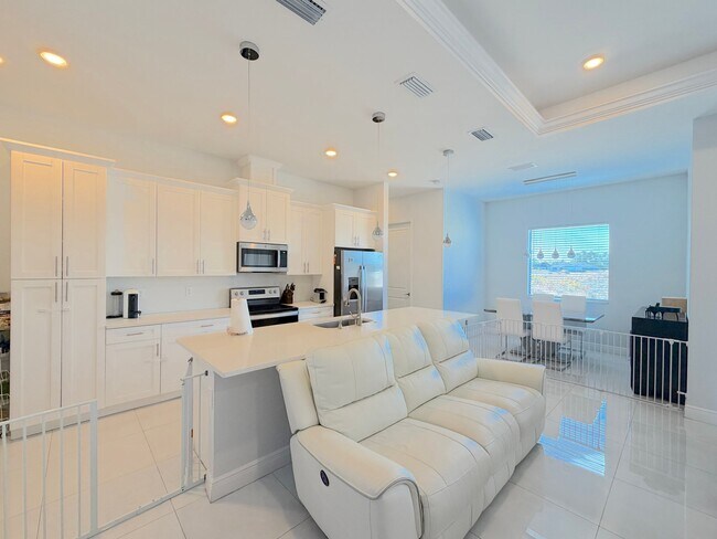 Photo - 4101 33rd St SW