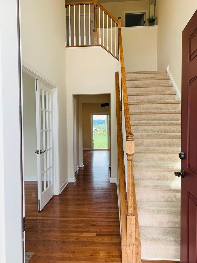 Photo - 365 Roudabush Dr NW