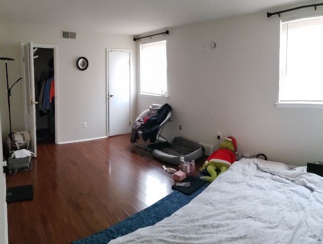 Photo - 9783 Hilspach St Unidad 2