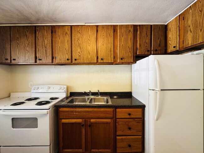 Photo - 5601 Belaire Dr