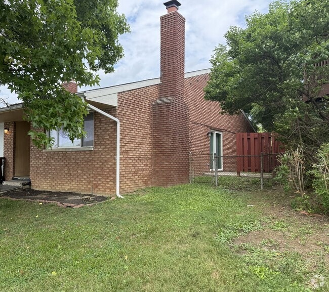 Building Photo - 1958 Redwood St Unit 1 Rental