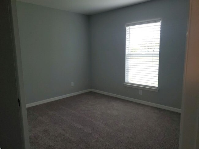 Photo - 3921 NE 15th Pl