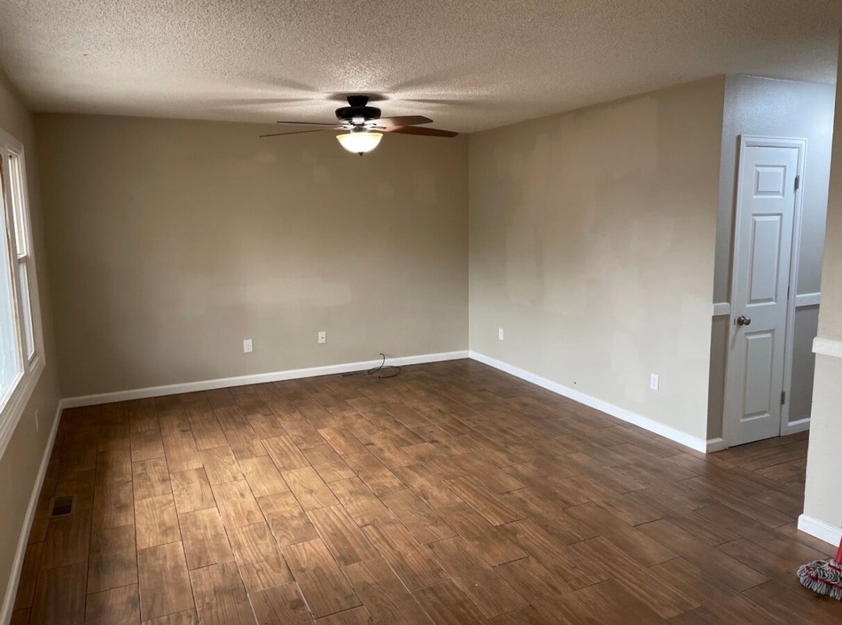 Photo - 612 E Las Animas St Unit B