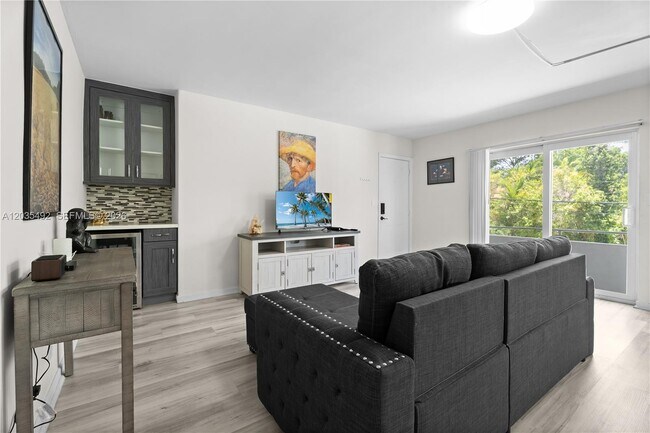 1601 Bay Rd Unit 7