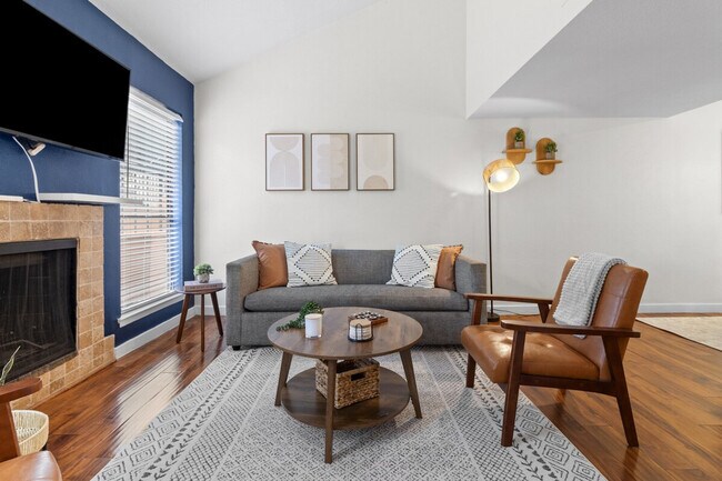 Photo - 708 S 1st St Unit ID1422350P