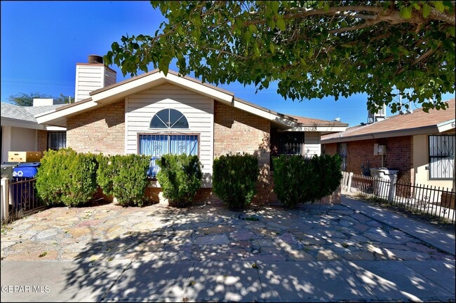 Photo - 6023 Bridalveil Dr