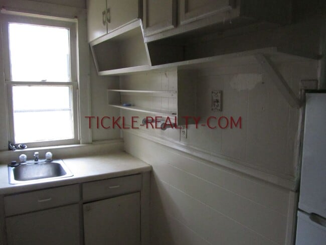 Photo - Tickle Realty, LLC Unit A