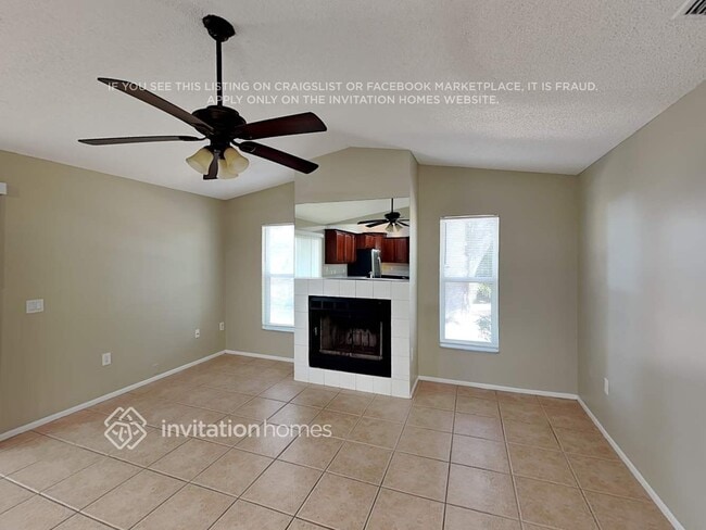 Photo - 2275 Cork Oak St W