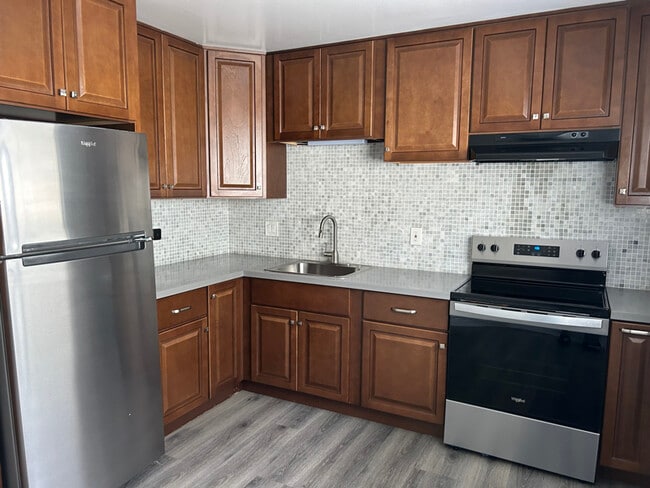 Building Photo - 3608 Midvale Ave Rental