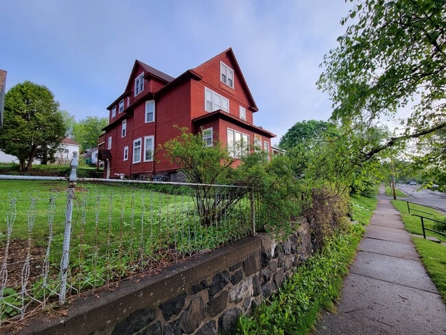 Photo - 1127 E 6th St Unit 1