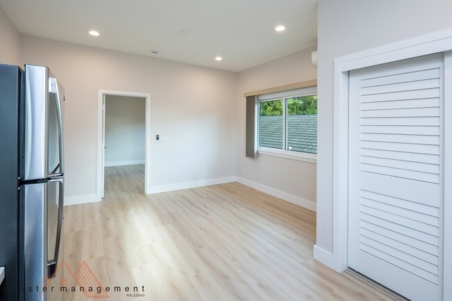 Photo - 22 Wood St