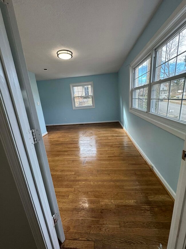 Photo - 4204 Tremont St