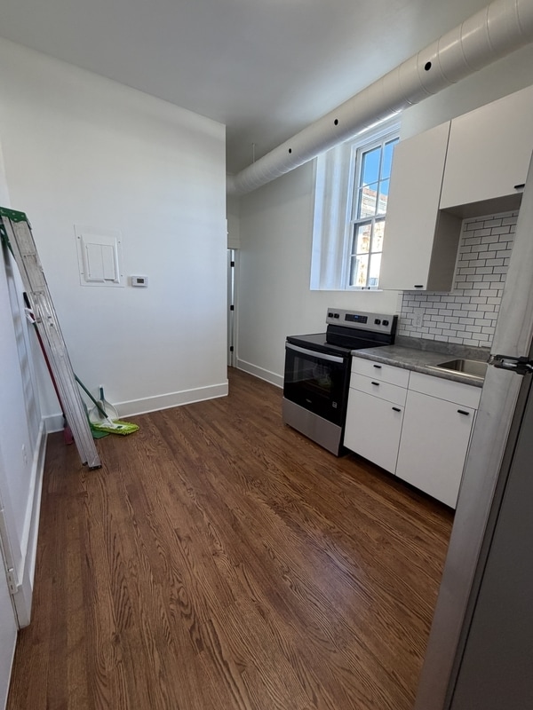 Photo - 816 Massachusetts St