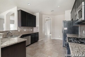 Photo - 660 Community Dr