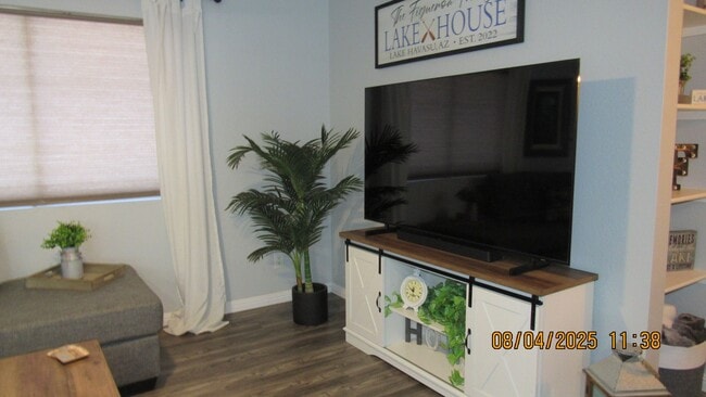 Photo - 2 Bedroom 2 bathroom Boat Deep Furnished Home