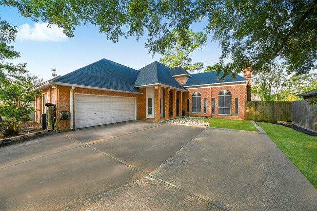 Building Photo - 12307 Lusterleaf Dr