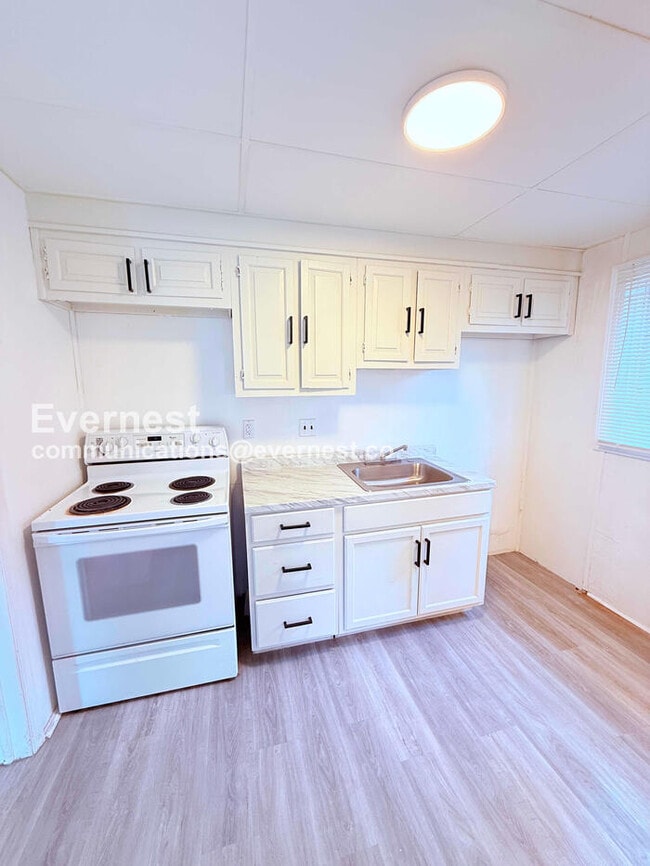 Photo - 20527 Rosemont Ave