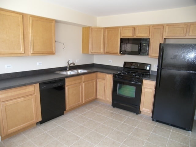 Kitchen - 1536 S Mannheim Rd Unit 2