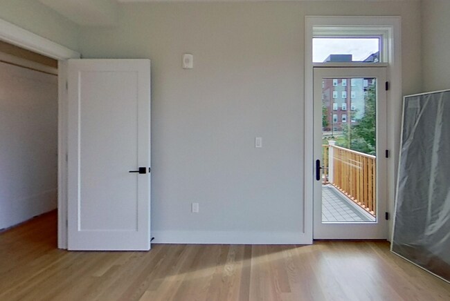 104-106 Warren St. Unit 5
