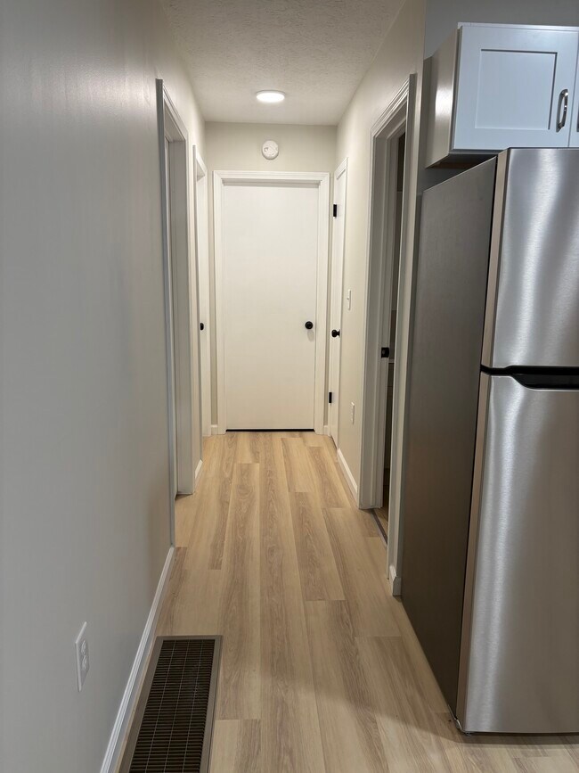 Photo - 275 W 10th St