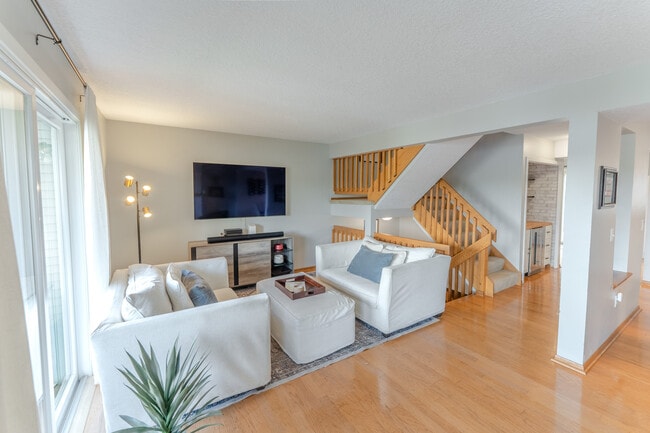 Building Photo - 6339 Saint Croix Trl N