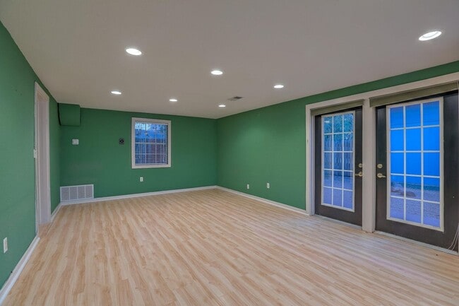 Photo - 2708 Campbell Rd NW