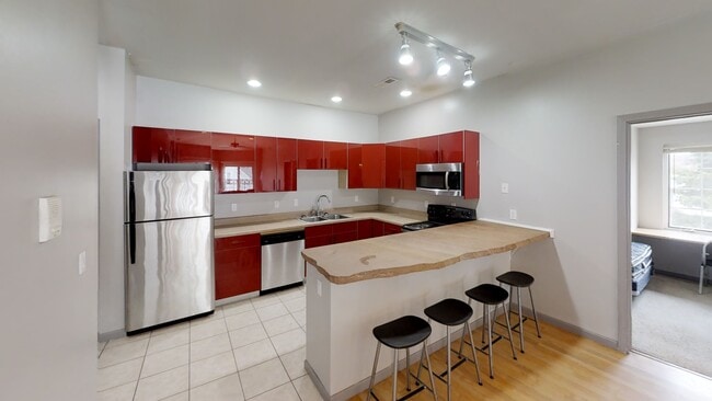 Photo - 401 W Springfield Ave