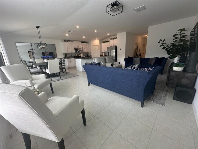 Photo - 32060 Hawthorne Cottage Pl