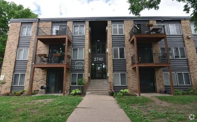 Building Photo - 2740 Pleasant Rental