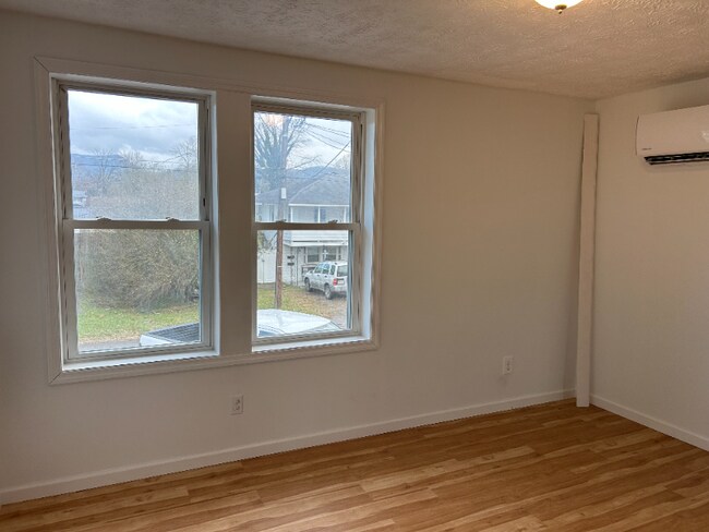 Photo - 801 Winchester Ave