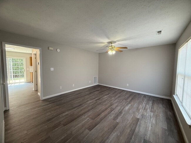 273 Mulberry Cir