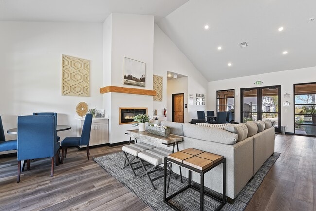 Photo - Amazon Falls