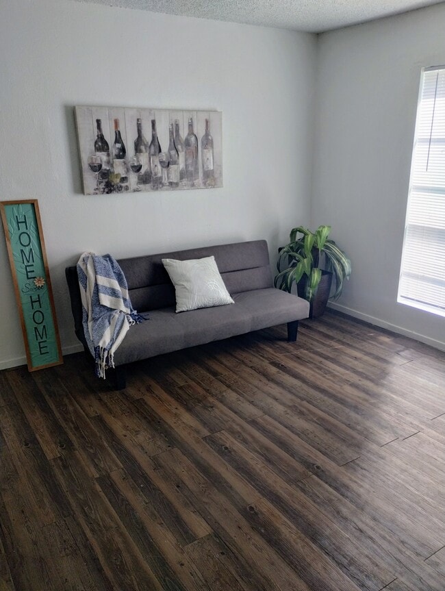 Photo - University Club Apartments