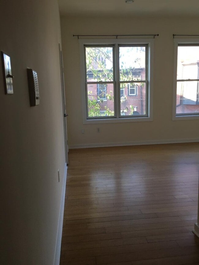 Photo - 2146 E Susquehanna Ave Unidad 2