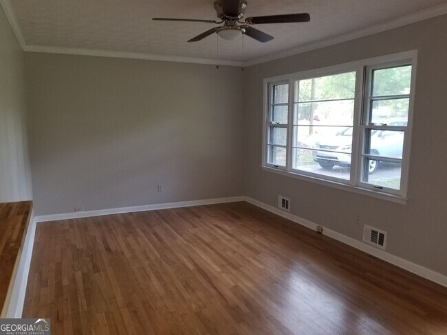 Photo - 5193 Alder Ln SW