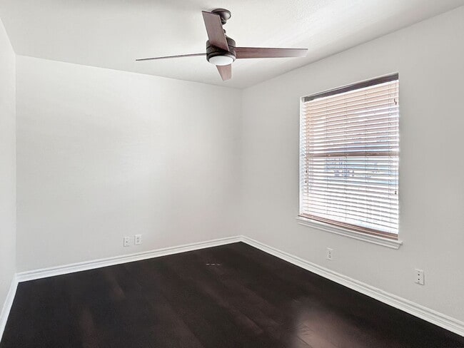 Photo - Spacious 4-Bedroom Converse Home with Loft, Flex Room, and Included Appliances