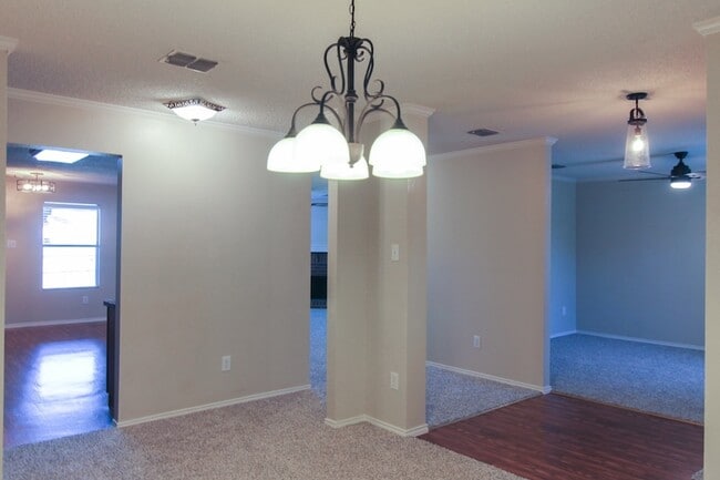 Photo - 1460 Stewart Dr