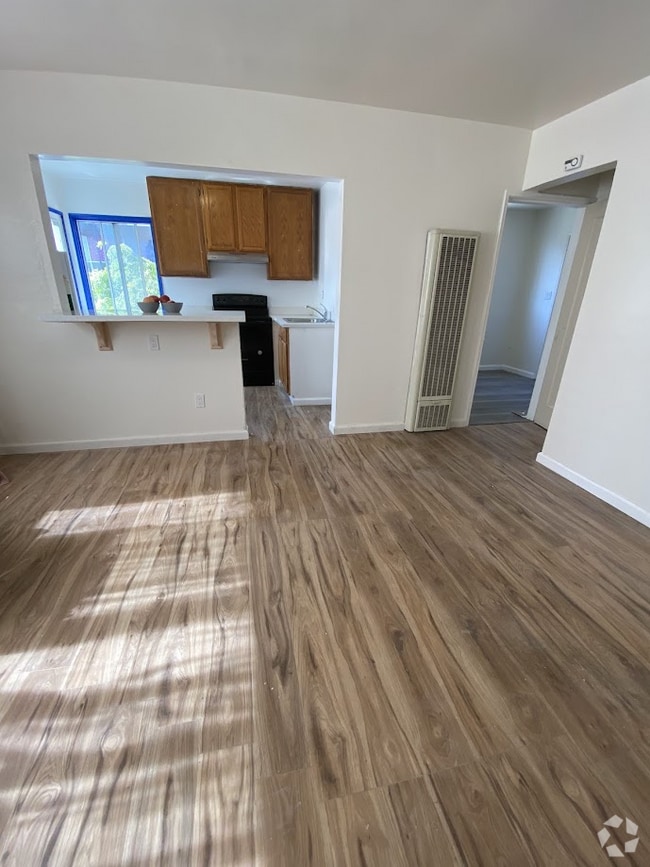 Building Photo - 1530 University Ave Unit 1530 Rental