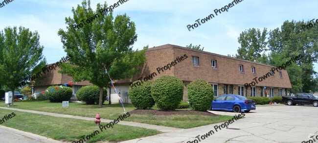 Building Photo - 674 Meadowood Ln Rental