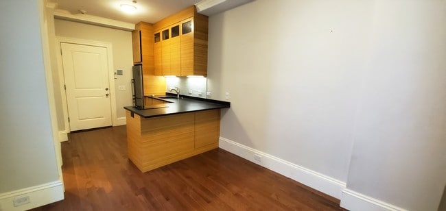 Building Photo - 98 Myrtle St Unit 4