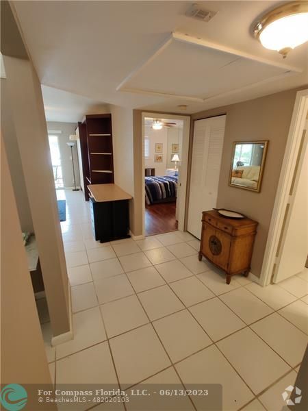 Building Photo - 255 S Cypress Rd Rental
