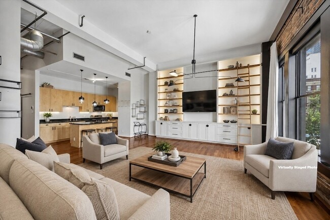 915 Franklin St Unit 2L