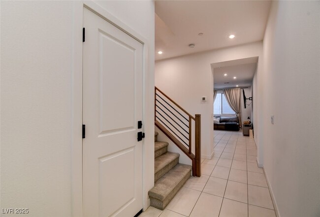 Photo - 9246 Rampa St