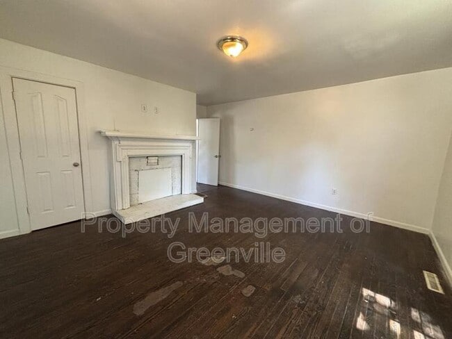 Photo - 135 D St.